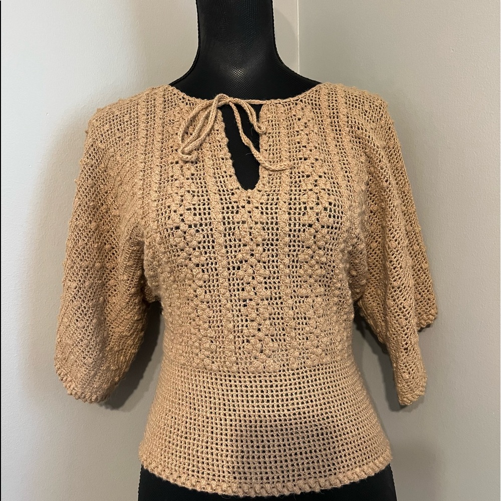 BCBG wide sleeve lightly crocheted top